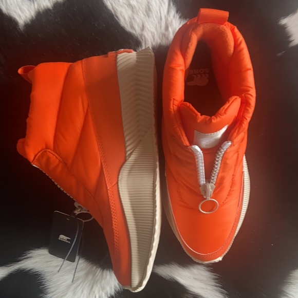 9 🔖 SOREL OUT N ABOUT III PUFFY ZIP WP Women's Outdoor Boot NEW Orange - Picture 14 of 16